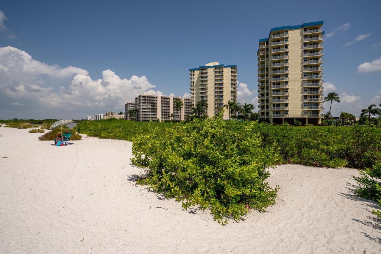 Updated Gulf Front Condo On The South End Of Fort Myers Beach! Condo Exterior photo